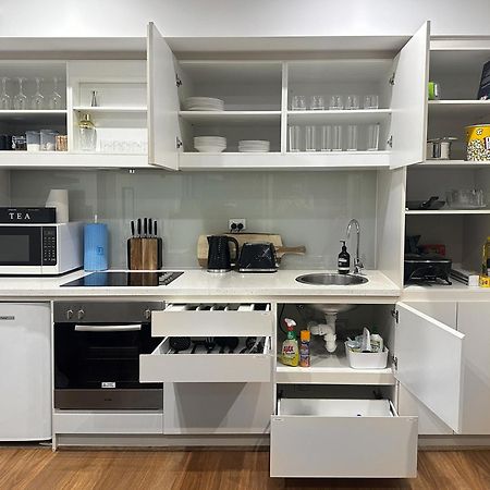 Penthouse View Apartment Luxury Cbd Penthouse Sleeps 6 Balcony Spa Access アデレード エクステリア 写真